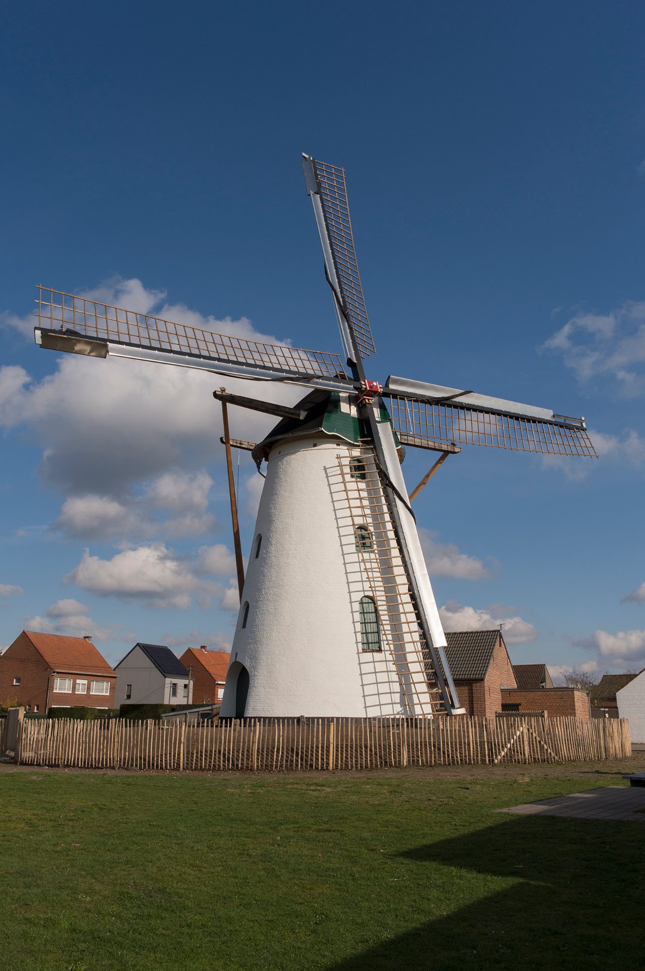 ST002